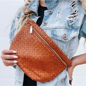 NWT Pretty Simple Woven Western Burn Bag in Brown